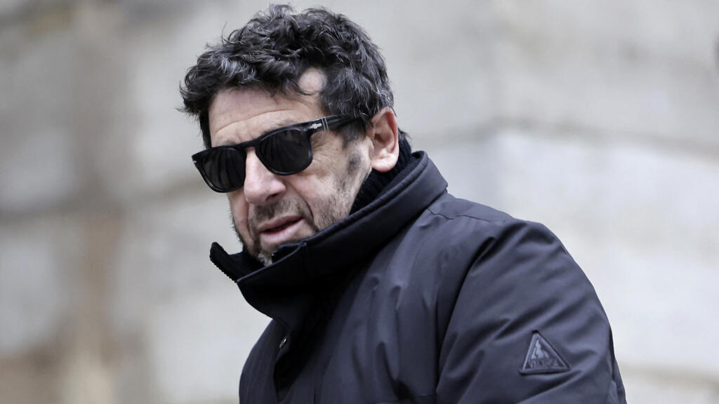Le chanteur français Patrick Bruel a été placé en garde à vue pour être interrogé au sujet d’allégations d’agression sexuelle.