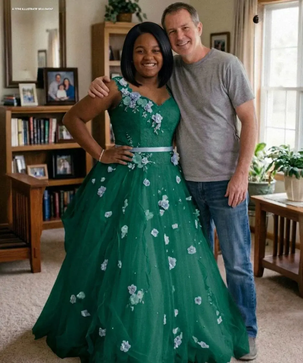 Mon père m’a cousu une robe à partir de la robe de mariée de ma défunte mère pour le bal de promo – ma professeure a ri jusqu’à ce qu’un agent entre.