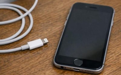 Ne laissez jamais votre chargeur branché sans votre téléphone ! Mon électricien m’avait prévenu, et j’aurais dû le faire plus tôt !