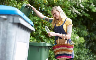Six articles de cuisine ne sont plus acceptés dans les bacs de recyclage en vertu des nouvelles règles