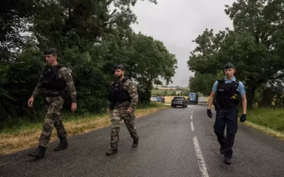 La France s’indigne : le suspect dans l’affaire de la fillette disparue avait déjà fait l’objet de plaintes pour viol.