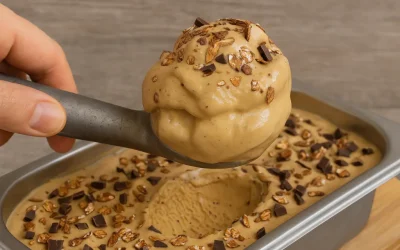 Ma glace au café ressemble presque à celle du bar, mais elle est préparée en 5 minutes, sans crème ni sucre et avec seulement 115 kcal !